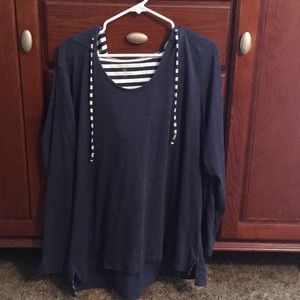 Hooded long sleeve shirt